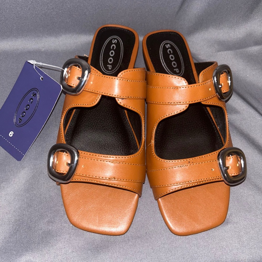 Scoop Slide On Flat Sandal Cognac Brown Silver Buckle Wimen Size 6